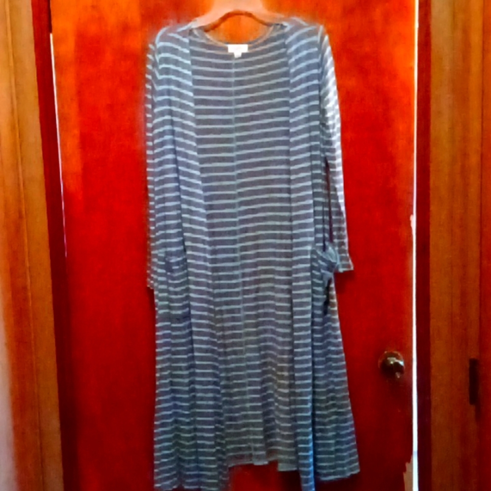 LuLaRoe small Sarah cardigan